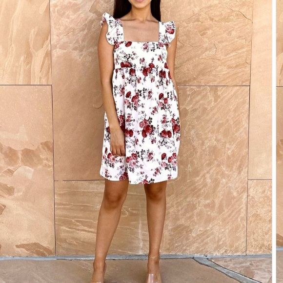 ANNA-KACI CALIFORNIA WHITE FLORAL EMPIRE WAIST SLEEVELESS DRESS - Picture 1 of 9